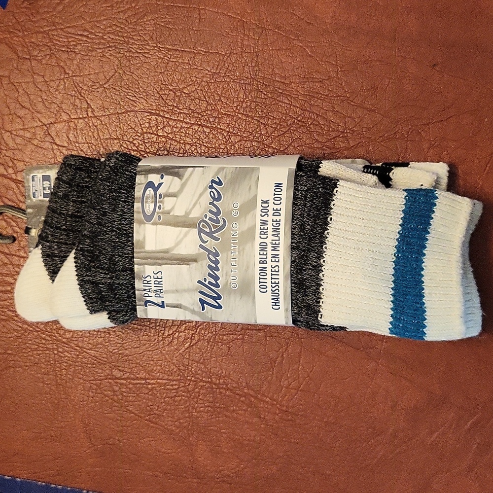 Wind River 2 Pack Cotton Blend Crew Socks for Women, new with tags